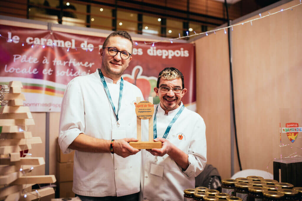 Gagnants du trophées du stand le plus esprit de noël des Halles inclusives